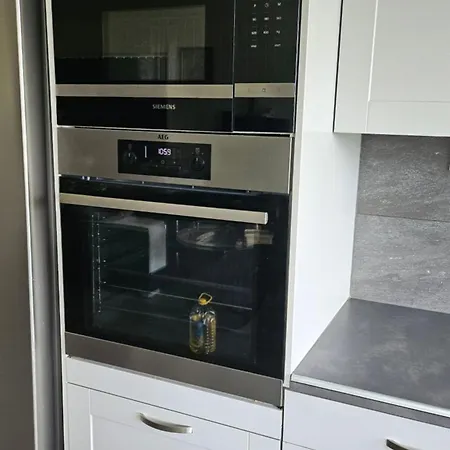 Luxury With Indoor Garage 4 Bedroom, 2 Livingroom And 2 Bathroom Apartment Tromsø