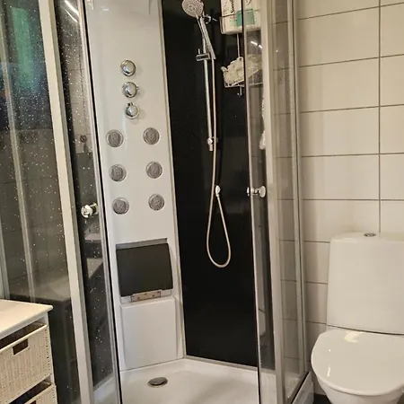 Luxury With Indoor Garage 4 Bedroom, 2 Livingroom And 2 Bathroom Apartment Tromsø