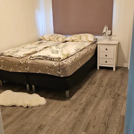 Apartment Luxury With Indoor Garage 4 Bedroom, 2 Livingroom And 2 Bathroom *