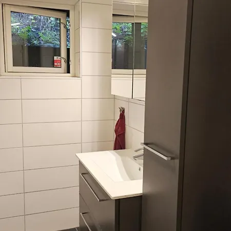 Luxury With Indoor Garage 4 Bedroom, 2 Livingroom And 2 Bathroom Apartment *