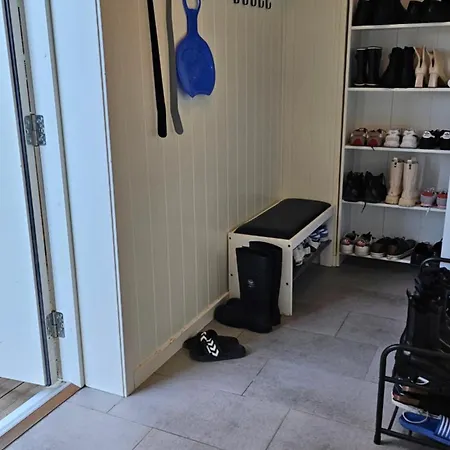 Luxury With Indoor Garage 4 Bedroom, 2 Livingroom And 2 Bathroom Apartment Tromsø
