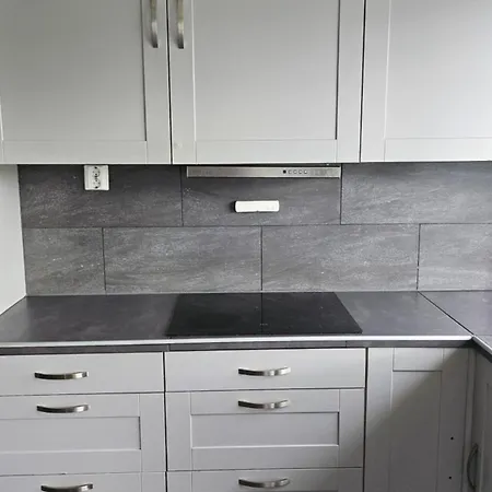 Apartament Luxury With Indoor Garage 4 Bedroom, 2 Livingroom And 2 Bathroom *